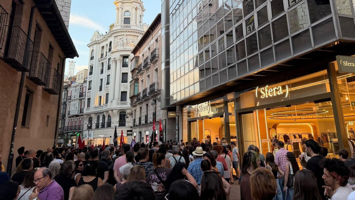 Valladolid se solidariza con Maricarmen tras su desahucio: "La estrategia de Urbagestión está muy naturalizada"