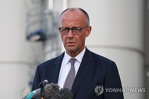독일 극우정당 득세에 메르츠 정권 외통수 몰렸다