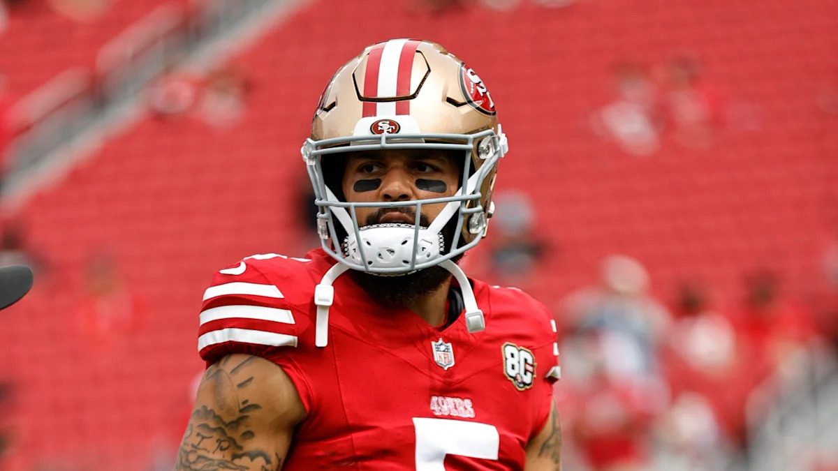 49ers WR Mike Evans is questionable with a hip injury