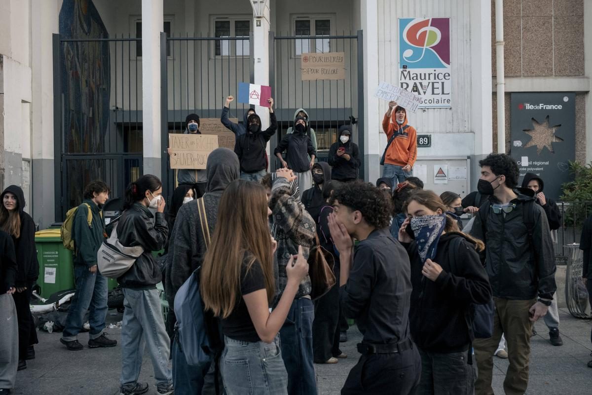 Pourquoi des lycéens d’Ile-de-France bloquent-ils leur établissement depuis une semaine ?