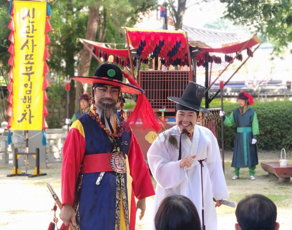 아마추어 100명의 열정…20년째 토요일마다 광한루원서 마당극