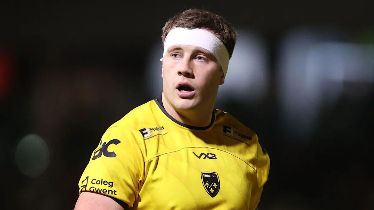 Wales lock Carter cleared for Dragons after injury