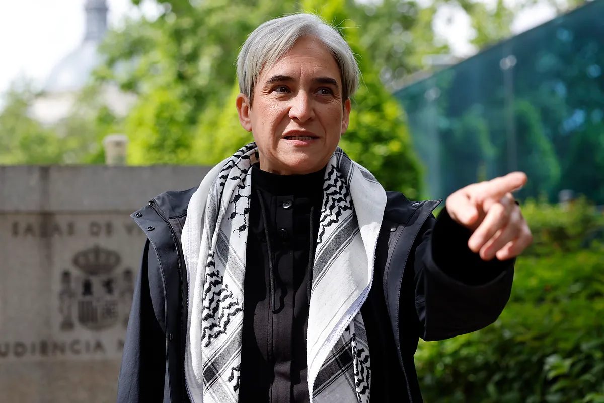 Ada Colau se abre a ser candidata de las izquierdas si en la lista de unidad entra Podemos