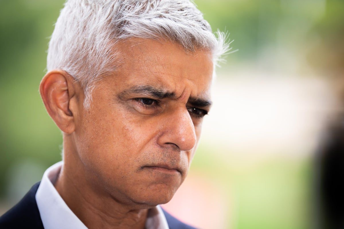 Sadiq Khan ‘plans to ban wood-burning stoves in parts of London’ in clean air push