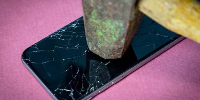 Une majorité des fabricants de smartphones ne respectent pas leurs obligations d’information en matière de réparation e…
