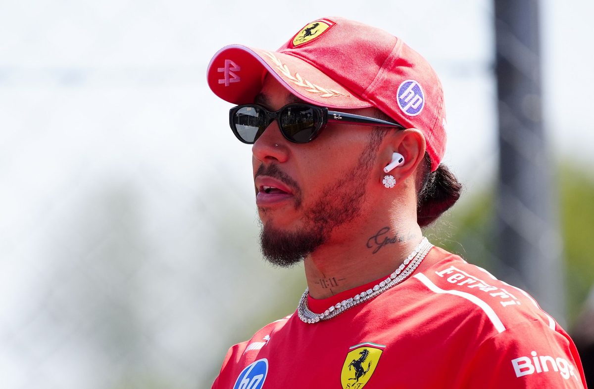 Hamilton rasende etter Ferrari-kollisjon: – Ingen regler