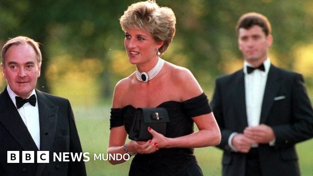 La historia del vestido de la "venganza" que usó Diana de Gales tras la confesión de adulterio de Carlos III y que ahor…