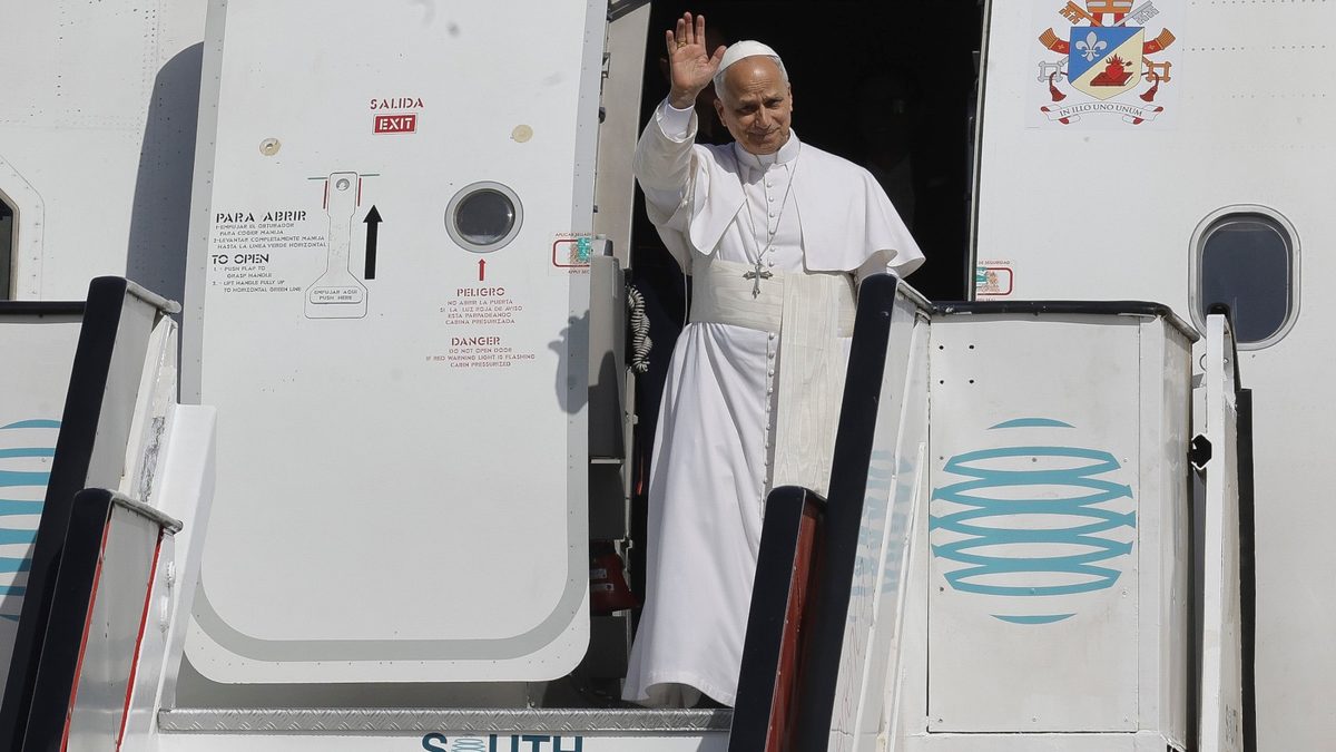 Le pape Léon XIV est en France et veut désarmer l’intelligence artificielle