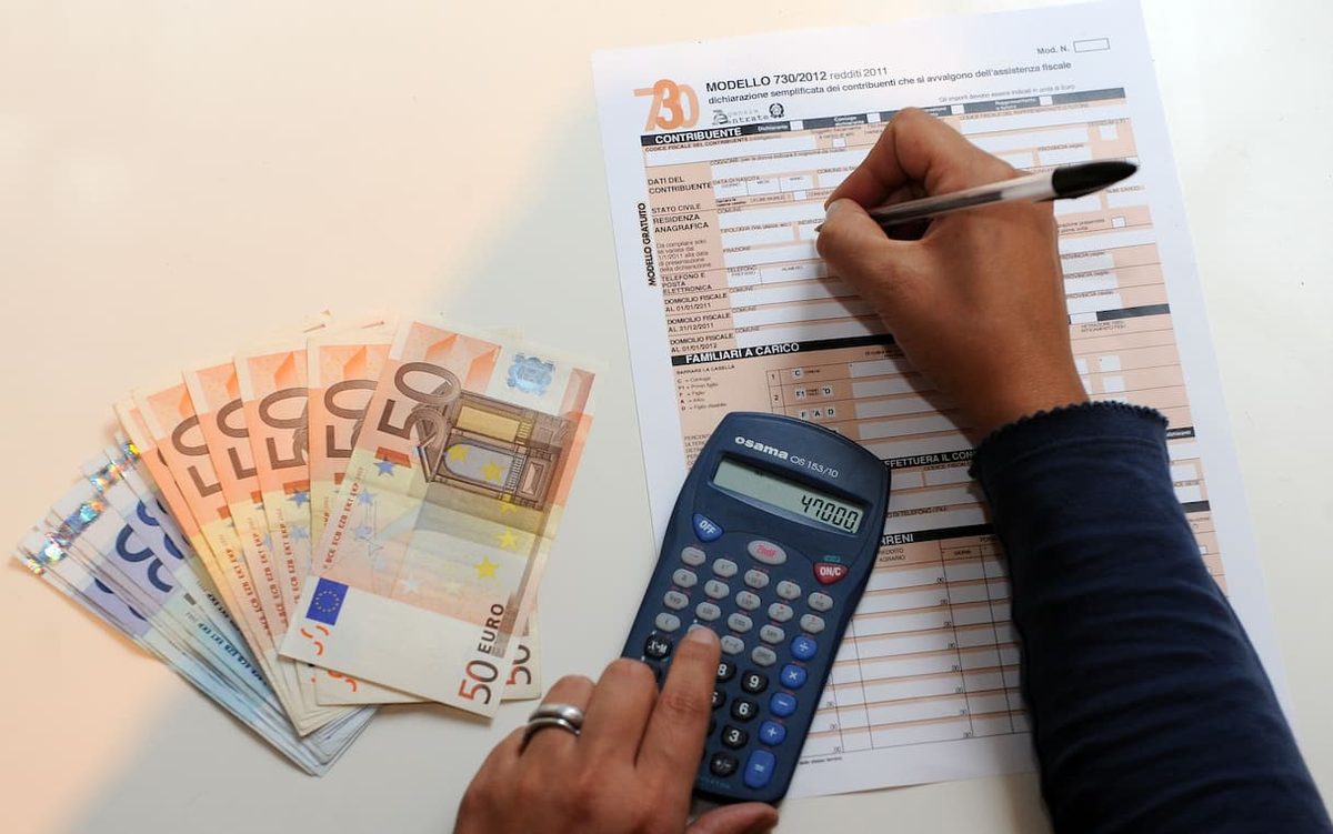 Irpef e redditi dichiarati, chi guadagna di più in Italia? Il confronto tra categorie