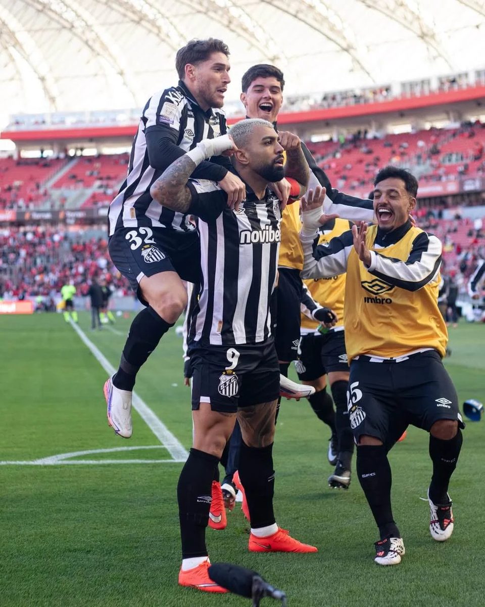 Santos beat Inter 3-2 at Beira-Rio, third straight away win