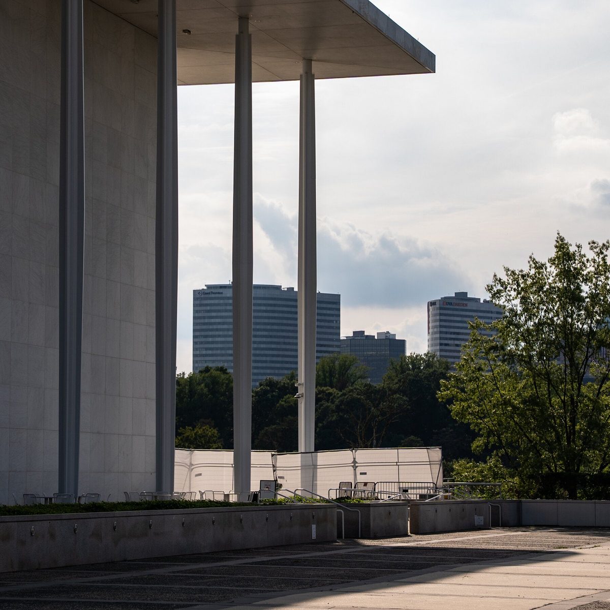 Kennedy Center Shelved Repairs Now Cited for Closure, Whistle-Blowers Say
