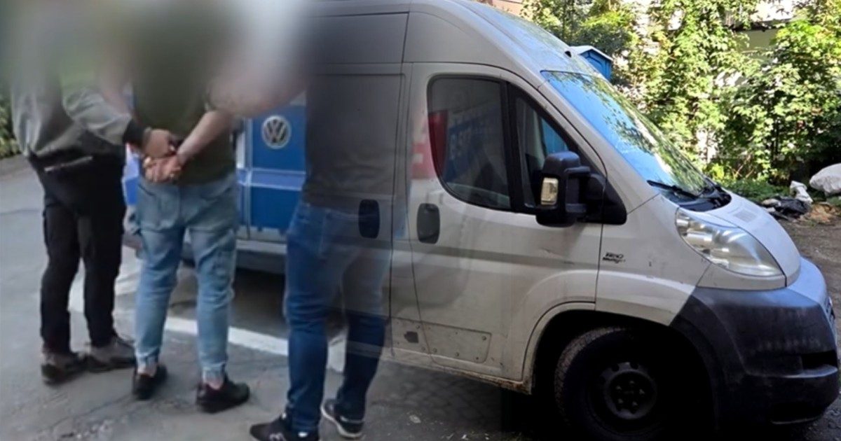 Zatankował prawie 2 tys. litrów paliwa i odjechał bez płacenia. Trafił w ręce policji