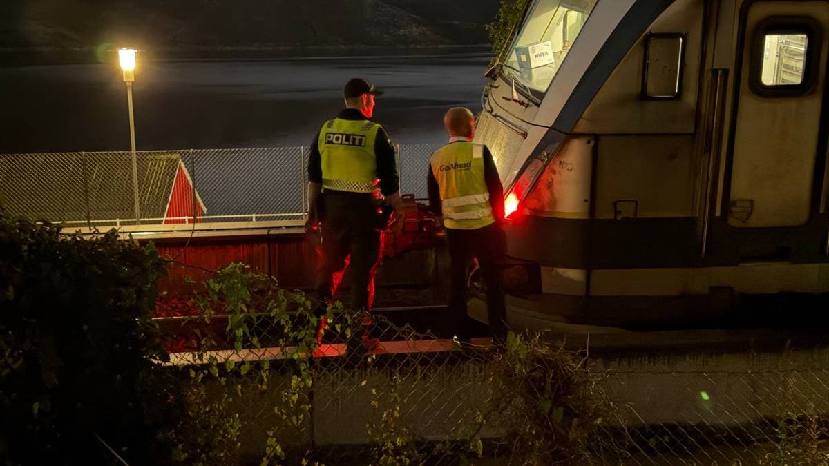 Person truffet av tog i Stavanger