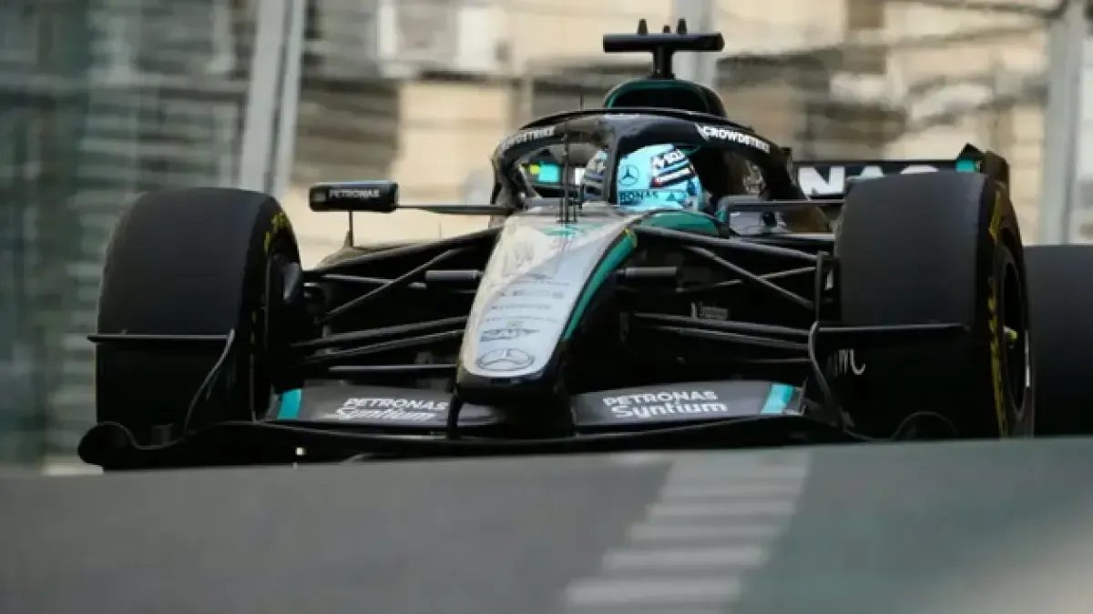 'Kimikaze' Antonelli y pole de Russell; Sainz sorprende y Alonso, sin opciones