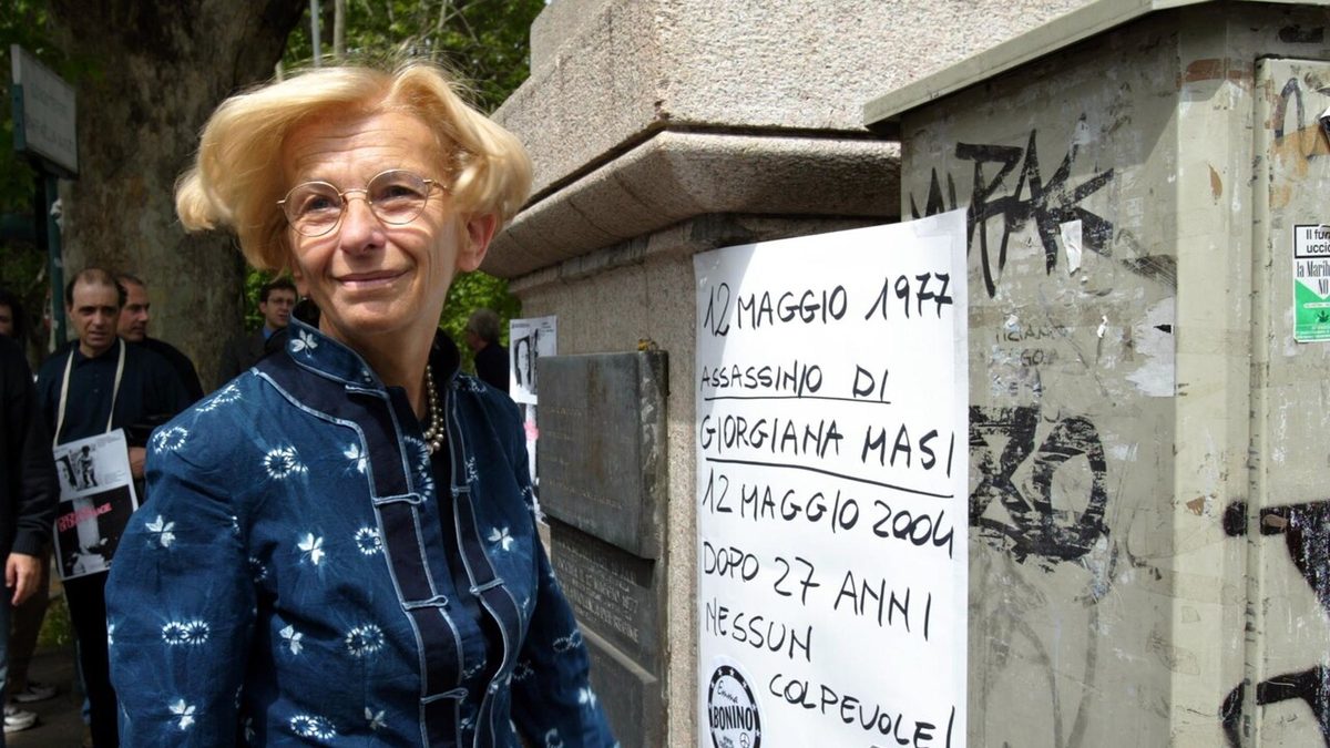 Aurora e Rugiada, le bimbe in affido negli anni delle lotte di Emma