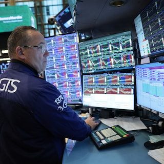 ‘Ik kijk al 40 jaar naar de markten. Ik heb nog nooit zo’n winstgroei gezien’: Wall Street tikt ondanks alles records a…