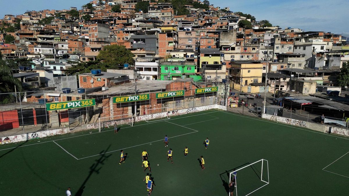 Brazil's President Lula bans online betting ahead of presidential election