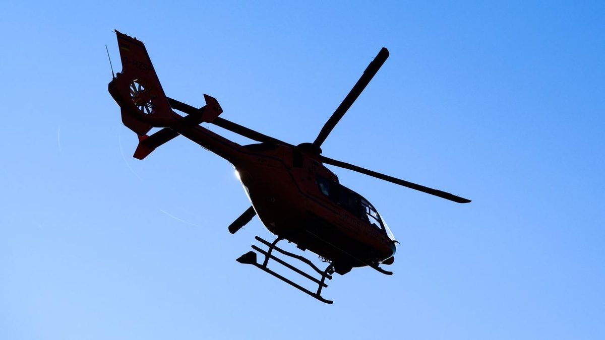 Unfälle: Motorradfahrer stirbt bei Zusammenstoß auf der B156