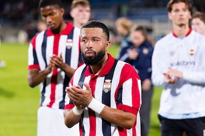 Koploper AZ wil foutloze start voortzetten op bezoek bij Willem II, waar Vilhena basisdebuut maakt