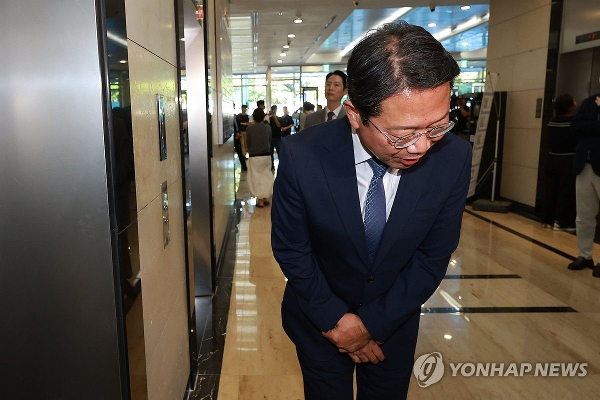 '김승원 신약청탁 의혹' 등장 판사 "현재 밝힐 입장 없다"