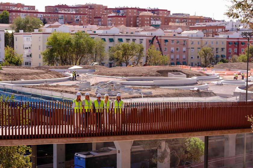 Madrid se ha empeñado en levantar un gigantesco parque encima de la M-30: con 16.370 metros cuadrados de jardín, ya est…