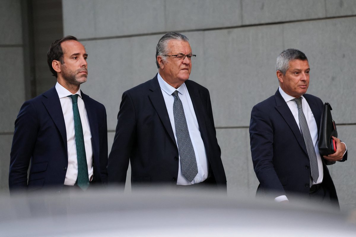 El expresidente de Plus Ultra reitera que pagó una comisión de un 1% al empresario amigo de Zapatero para lograr el res…