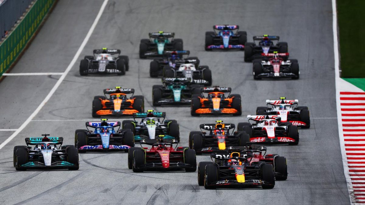 Russell gewinnt Chaos-Rennen in Baku vor Verstappen