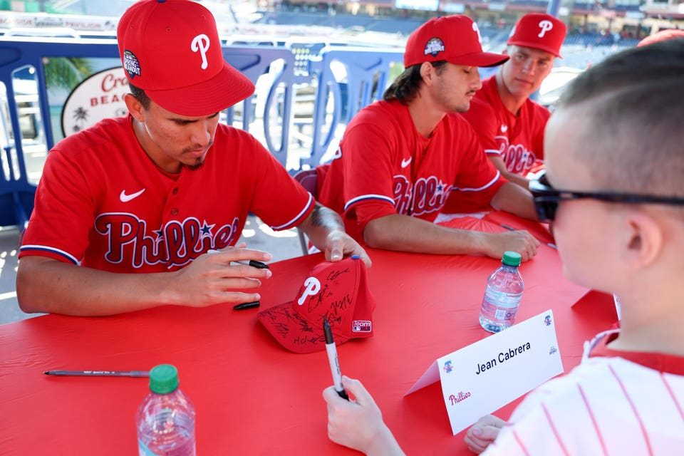 Phillies’ Award-Winning Castoff Joins Rival Just One Week After Cut