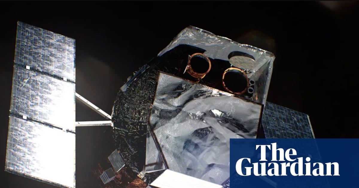 Spacecraft returns to Earth after rescue mission for ageing Nasa telescope fails