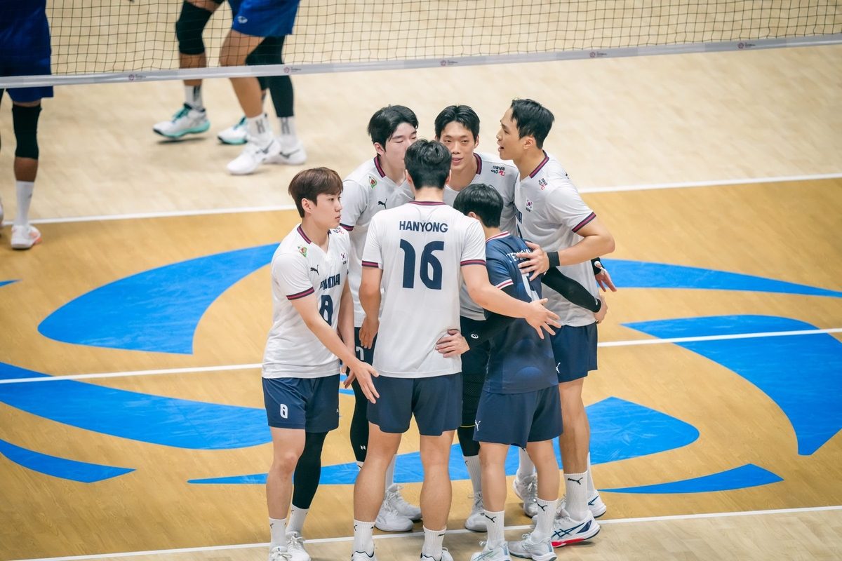 남자배구, 박기원 감독의 태국에 무릎…카타르 이겨야 8강