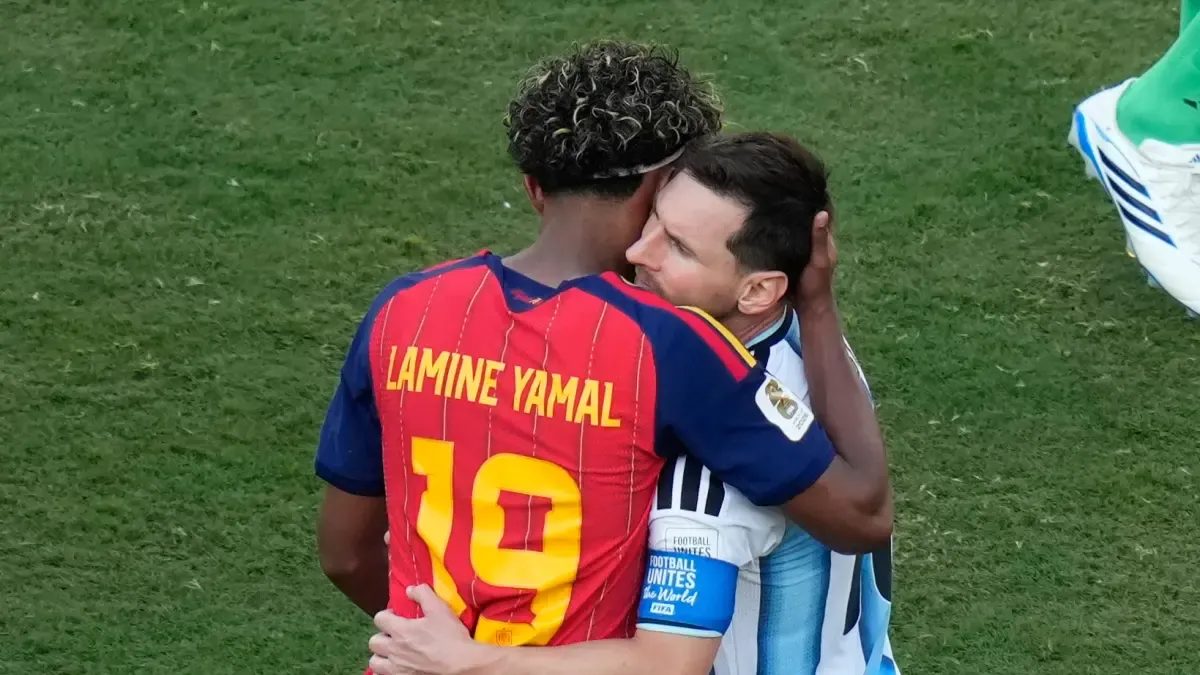 Lamine desvela qué le dijo a Messi tras ganar el Mundial