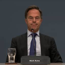 Video | Rutte geïrriteerd door voorlezen appjes tijdens coronaverhoren