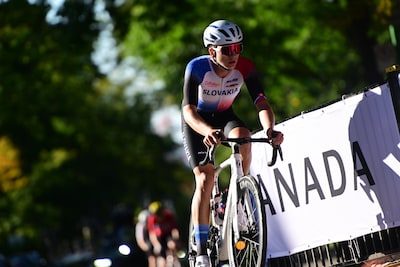 LIVE. Evenepoel en Van Aert koersen straks tegen een masseur: Slowakije begint na veel blessures met staflid aan wegwed…