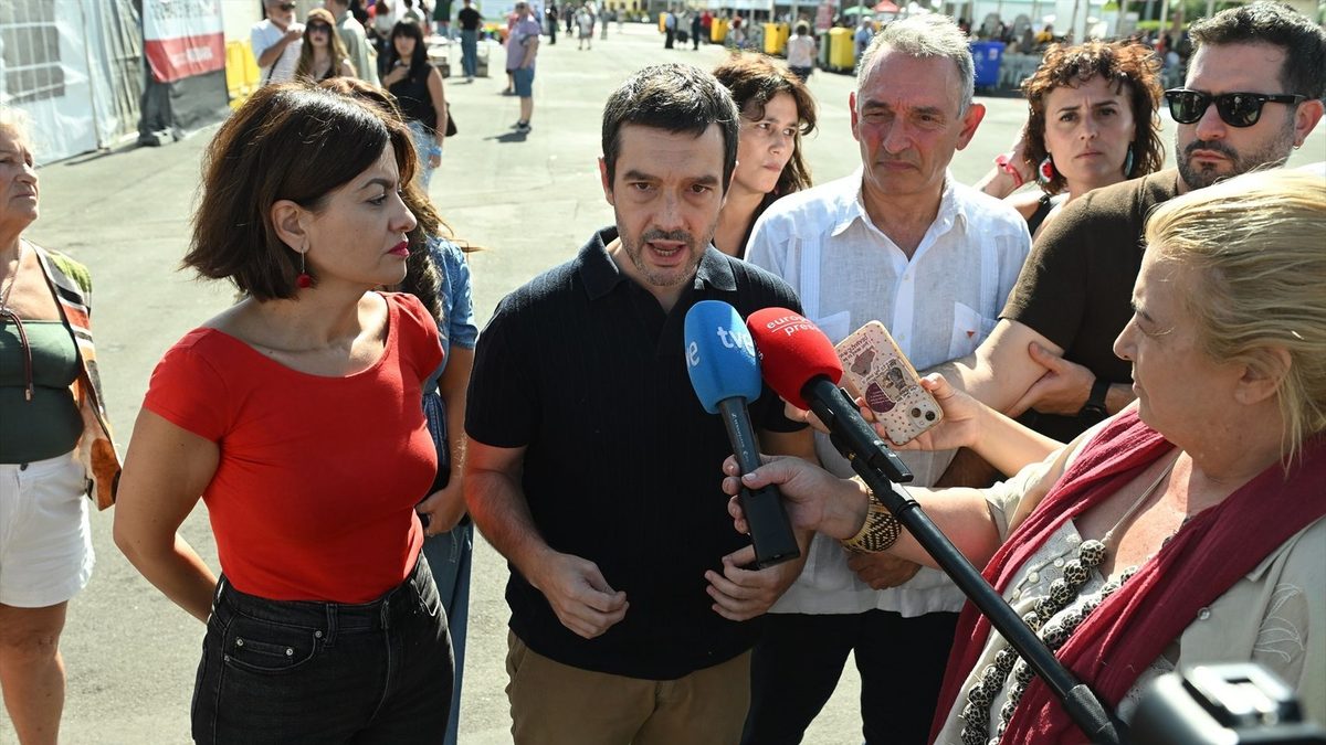 Sumar amenaza a Sánchez con no acudir al Consejo de Ministros del martes si no se aprueba el 'decreto Maricarmen'