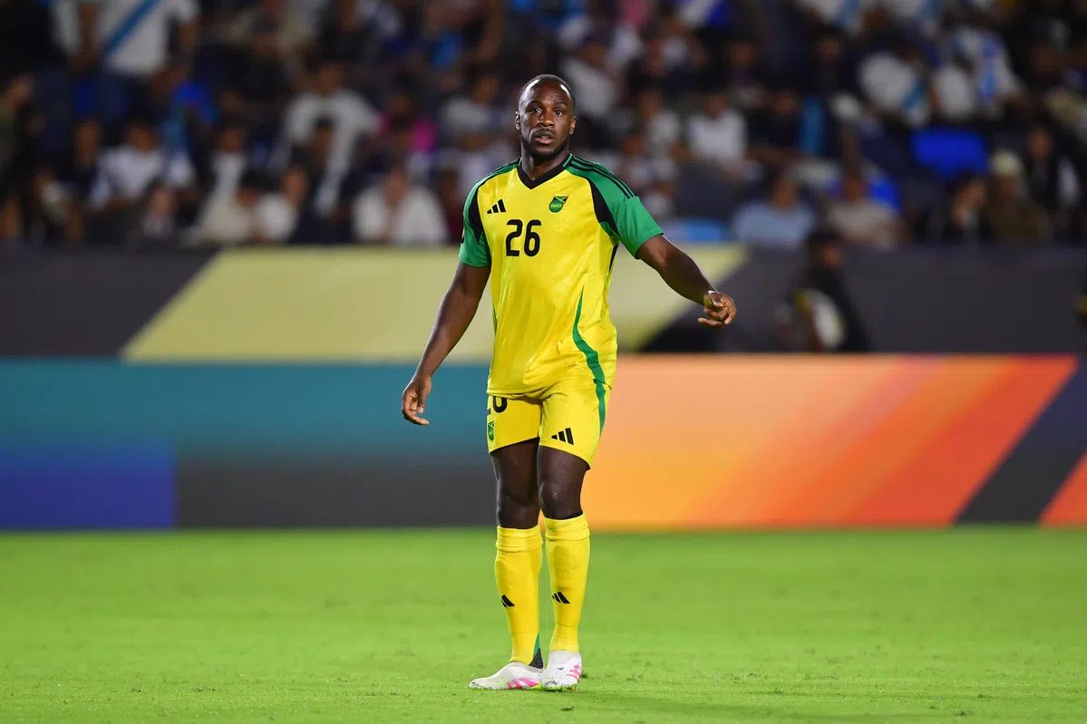 Watford gunt Antonio eerste minuten op Engelse bodem sinds auto-ongeluk in 2024