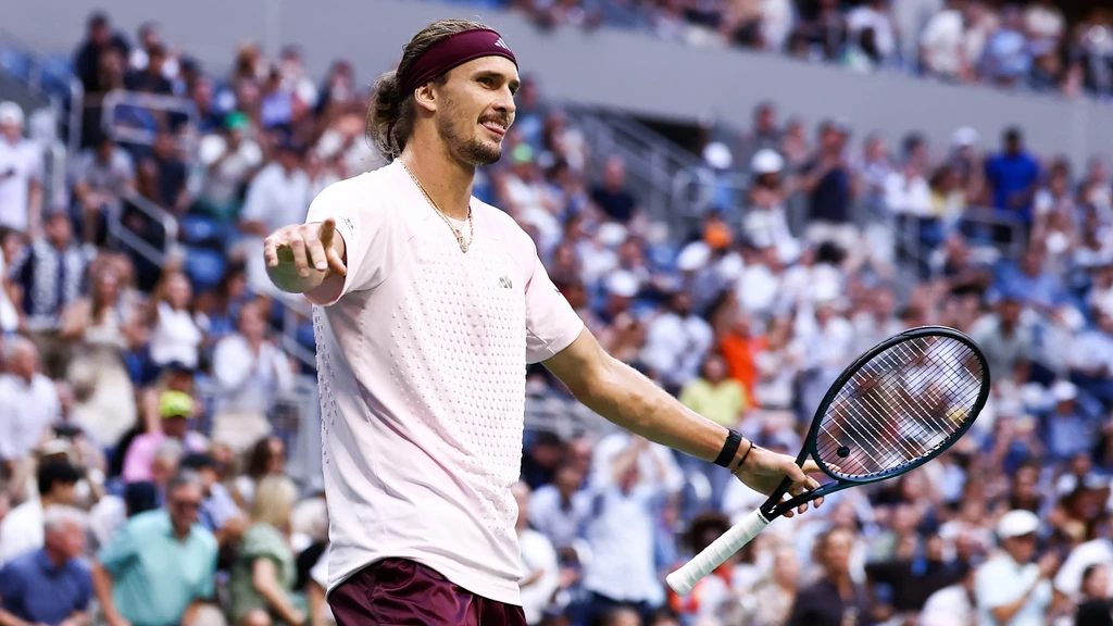 Zverev bereikt bij US Open derde grandslamfinale op rij met winst op Chatsjanov