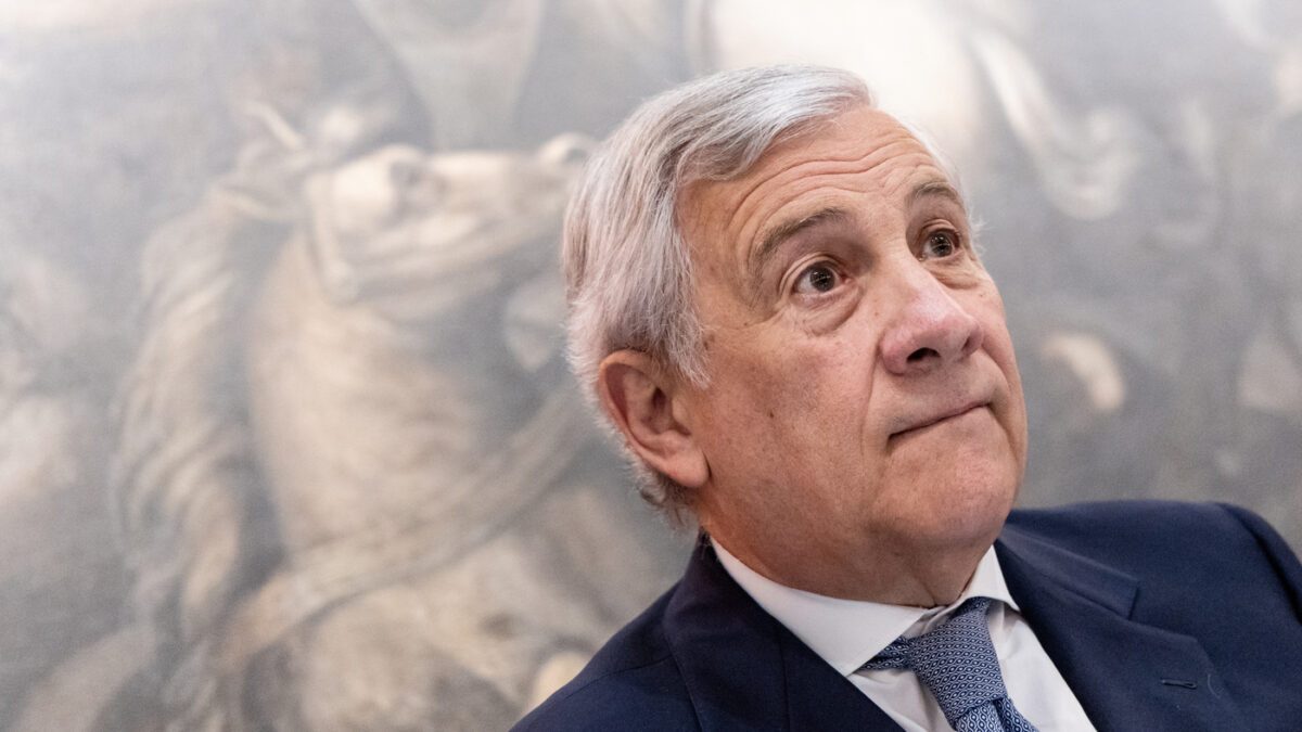 Tajani parla di sicurezza e mette da parte il garantismo: “Giudici devono colpirne uno per educarne cento”. Anm e avvoc…