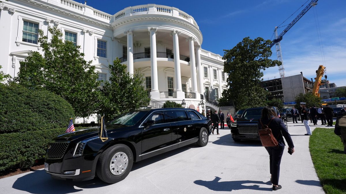 CNN left off Air Force One for Trump's upcoming trip, White House signals in new media restriction