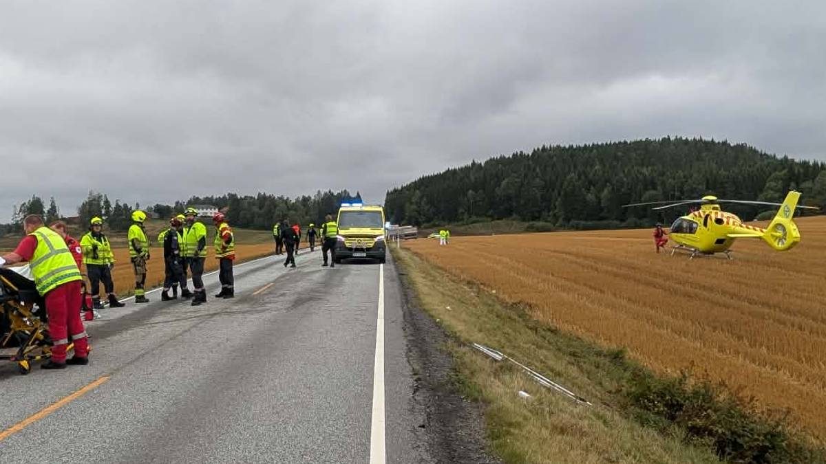 Alvorlig trafikkulykke i Indre Østfold:– Fremstår kaotisk
