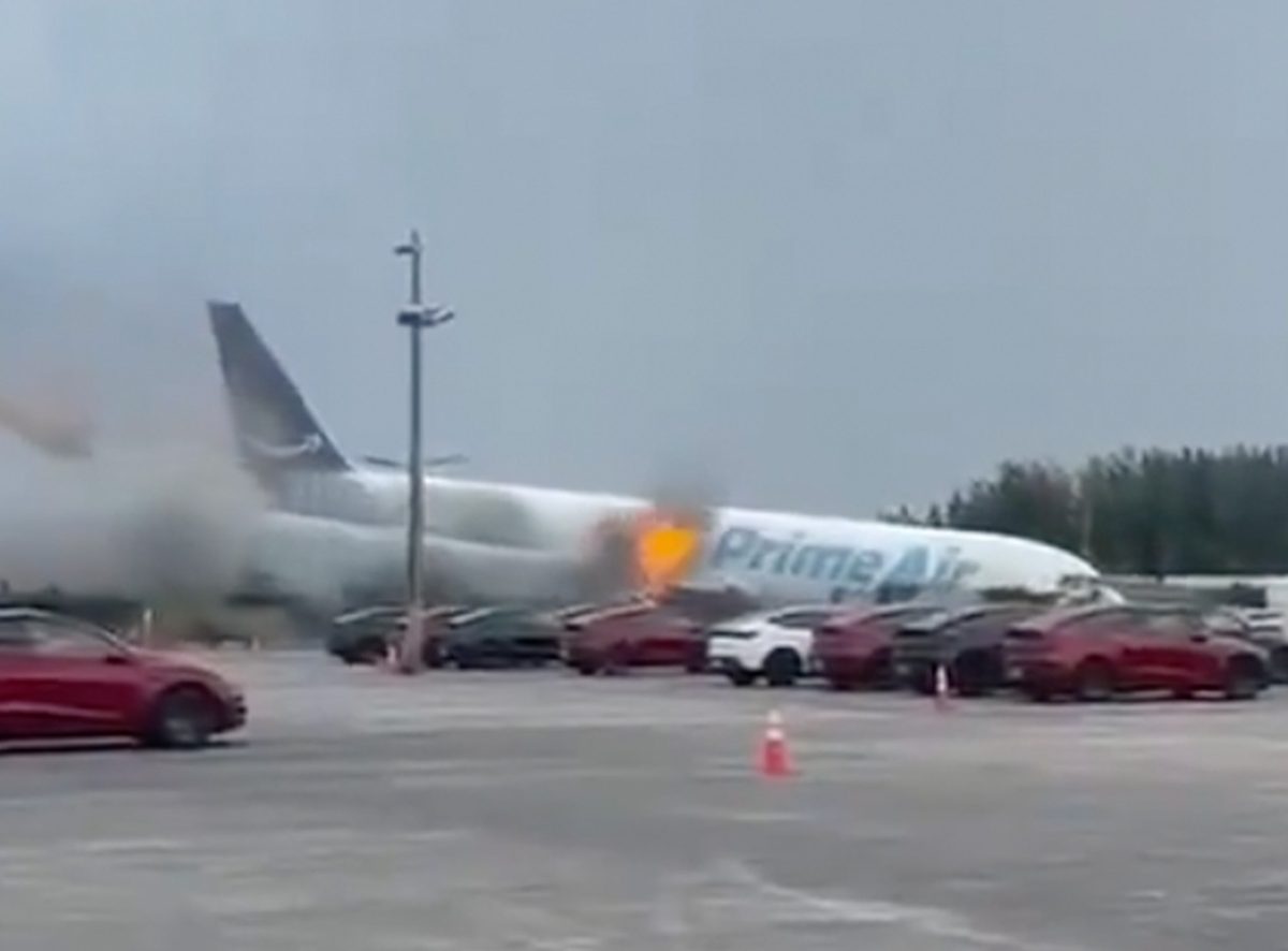 Moment Amazon plane crash lands in Miami