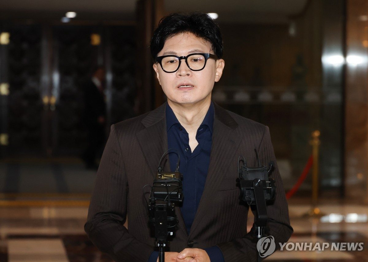 韓 "신약로비 브로커 문자에 '민주당 오빠들' 더 나와" 연일폭로(종합2보)