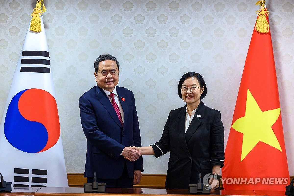 韓총리, 베트남 국회의장 만나 "韓기업 인프라사업 지원 당부"