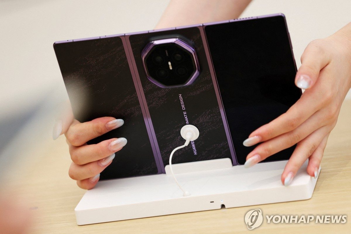 애플 보란 듯…화웨이·샤오미, 폴더블폰 신제품 동시 출격