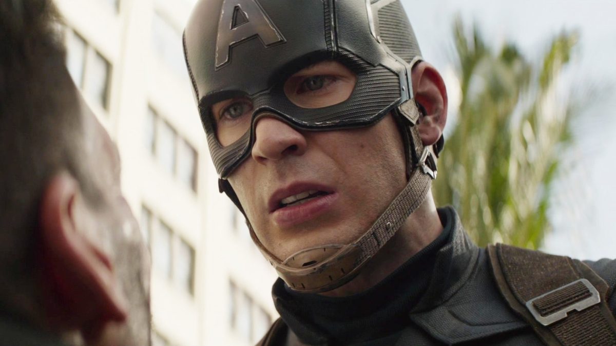 Avengers Star Chris Evans Has A 'Controversial' Hot Take About Captain America: Civil War