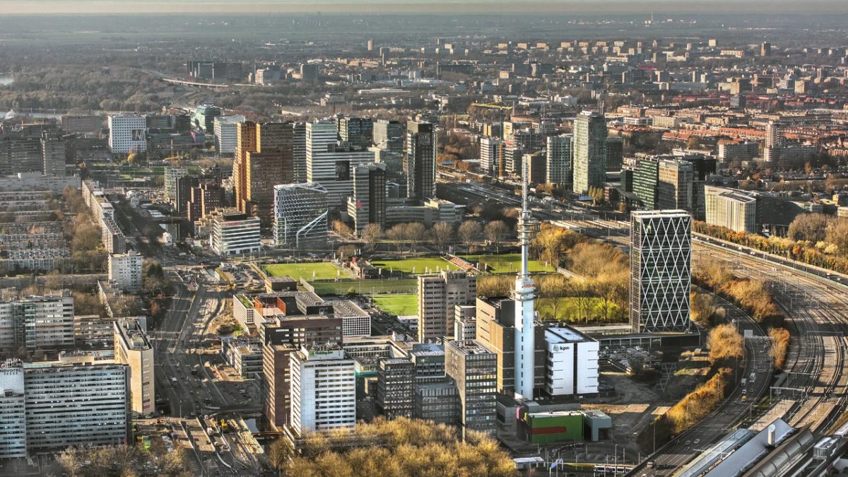 Tuchtrechter legt taken neer uit onvrede over houding banken
