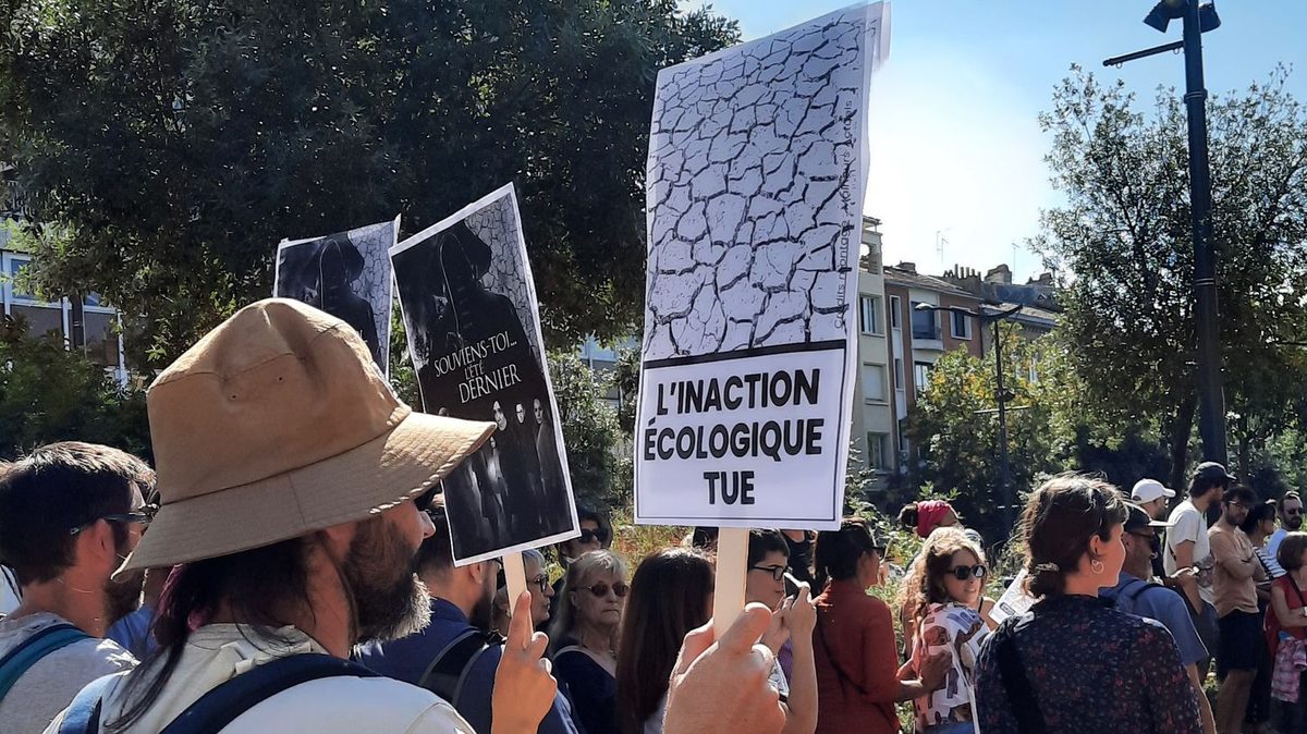 Marche pour le climat : des milliers de personnes défilent à Marseille, Auxerre, Rouen ou Saint-Étienne
