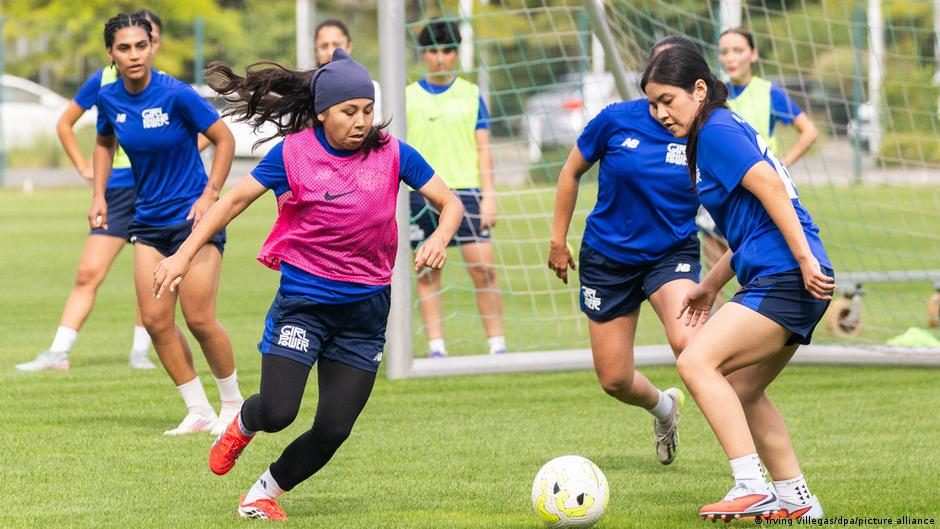 Afghanistans Frauen: Fußball-Nationalmannschaft ohne Heimat
