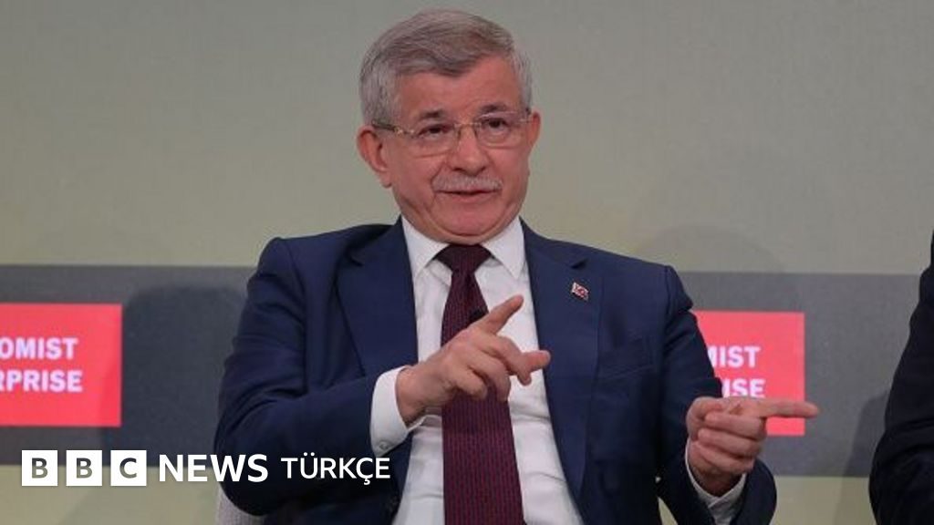 Ahmet Davutoğlu, cumhurbaşkanına hakaret soruşturmasında ifade verdi: 'Sözlerimin arkasındayım'