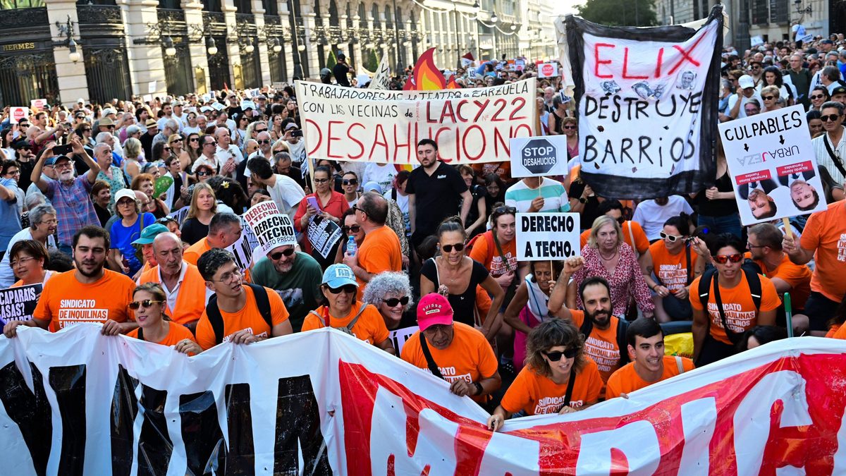Massale protesten in Spanje na uithuiszetting van 87-jarige vrouw in rolstoel