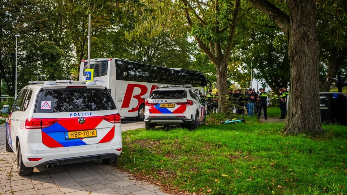 Tientallen voetbalsupporters met elkaar op de vuist in Eindhoven